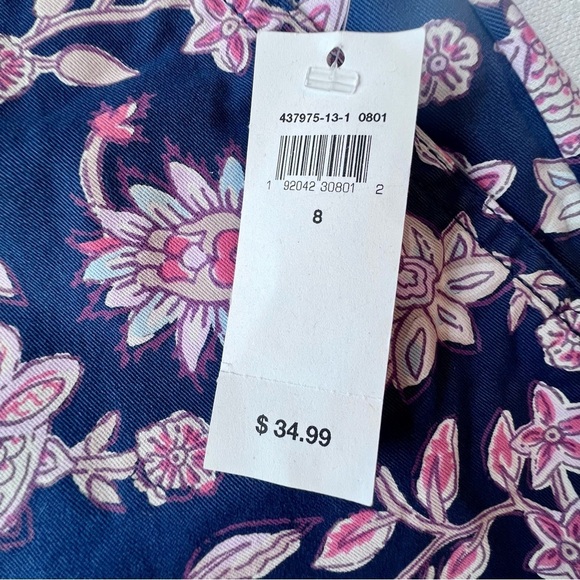 Gap Women NWT Women’s Size 8 Navy Blue Floral Stretch Mid‎ Rise City Shorts - Picture 8 of 11
